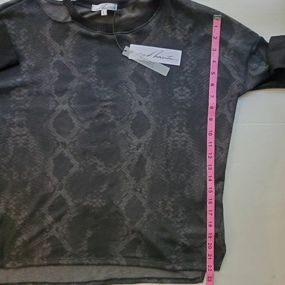 Red Haute - Picture 7 of 10